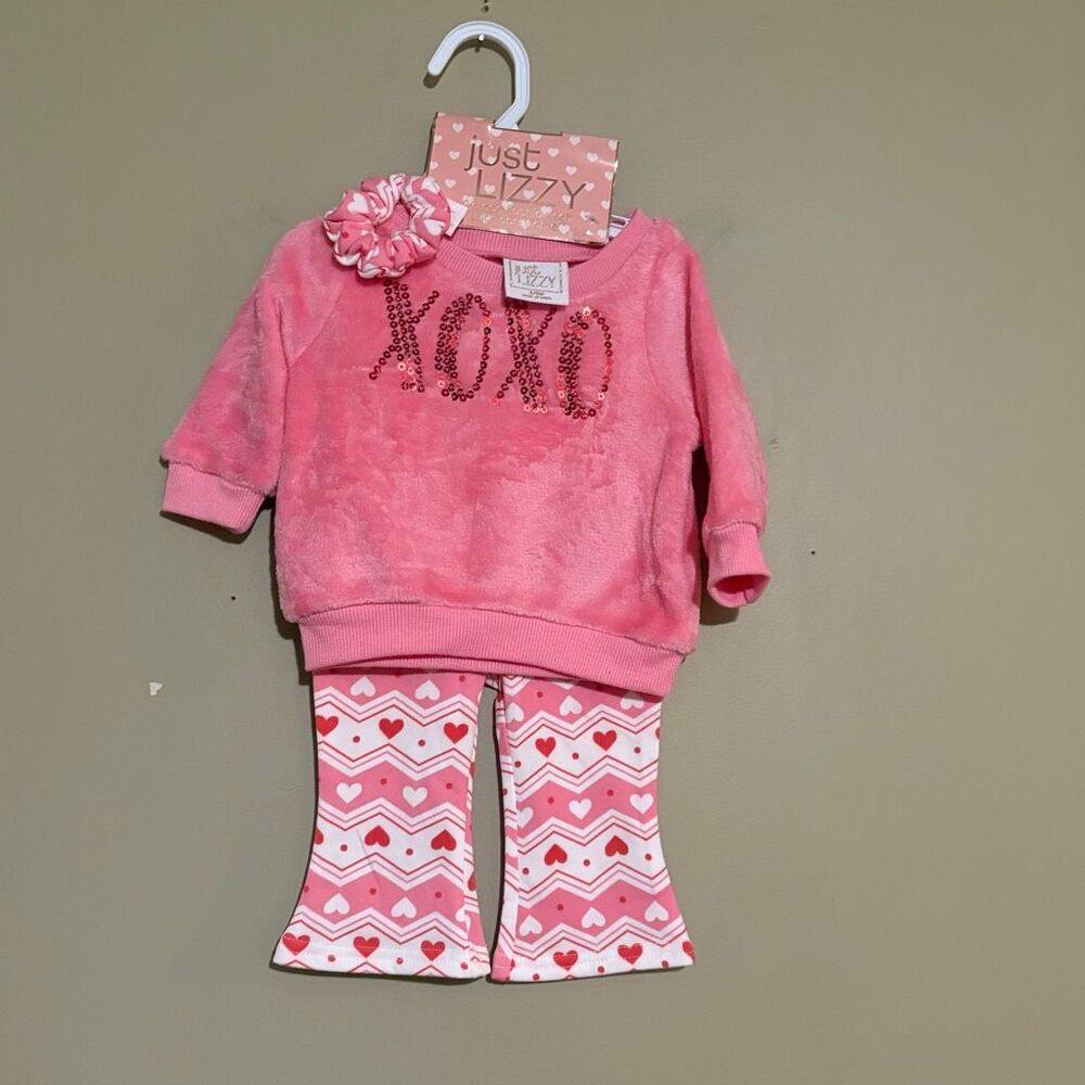Just Lizzy Baby Sequin Fuzzy Sweatshirt Valentines Day Print Flare Pant 3-6M